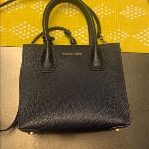 Michael Kors Mercer Pebble Crossbody Navy blue